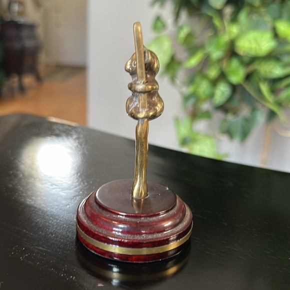 Vintage, Great City Traders Company, brass koala on wood stand. 🖤 - Picture 3 of 7